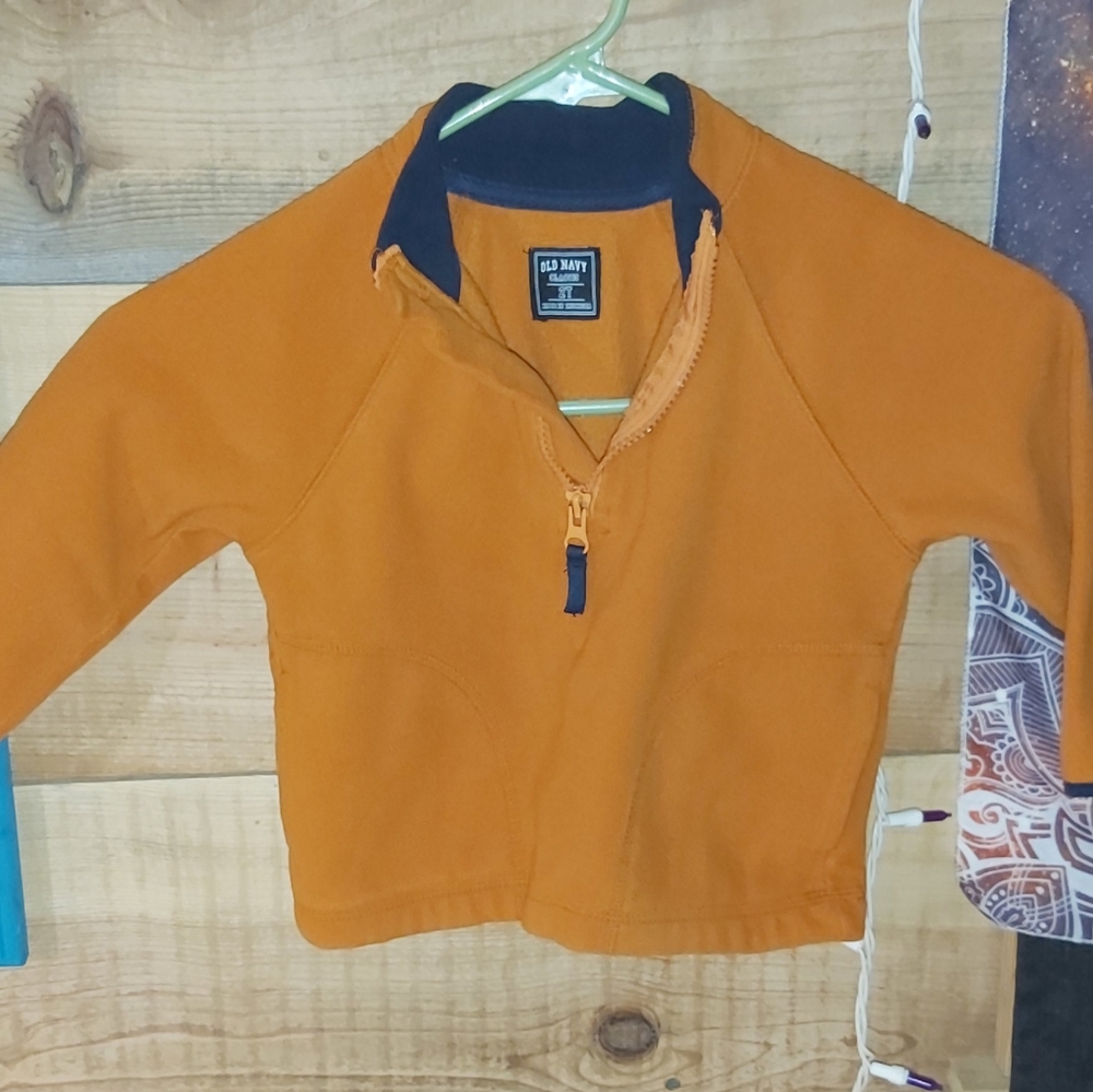 Old navy sweatshirt